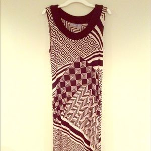 Long patterned dress. (Acetate material)